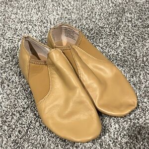 Girls jazz shoes